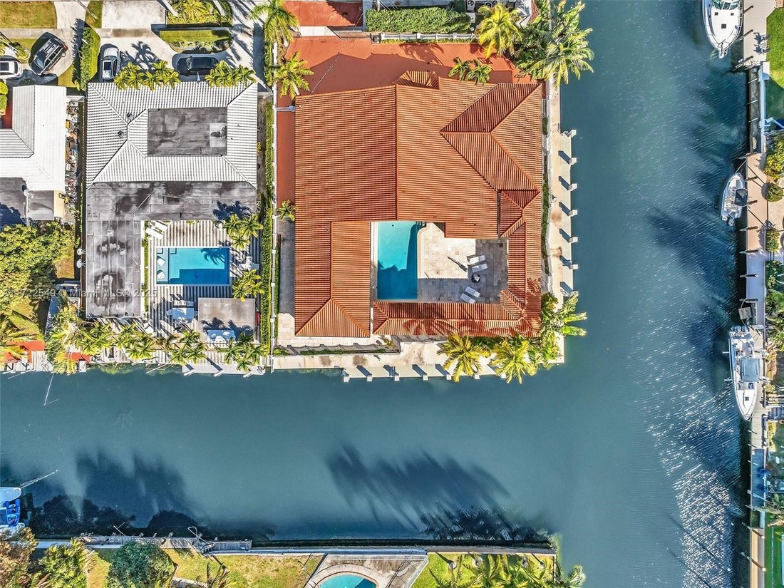 House in North Miami Beach, Florida, United States 5 - 16638349