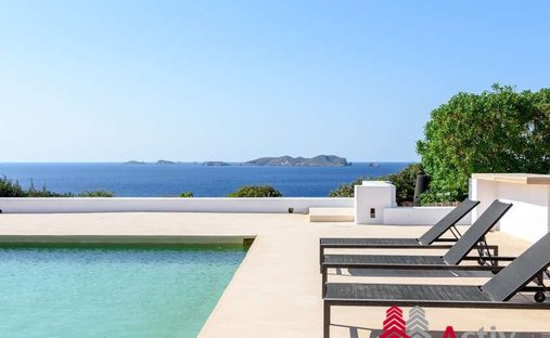 Villa in Santa Eularia des Riu, Balearic Islands, Spain 1