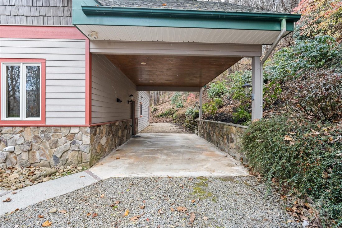 House in Waynesville, North Carolina, United States 4 - 16630144