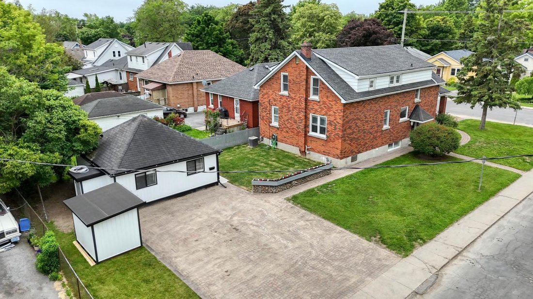 House in Kingston, Ontario, Canada 1 - 16646375