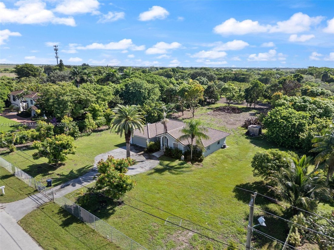 House in Miami, Florida, United States 2 - 16638679