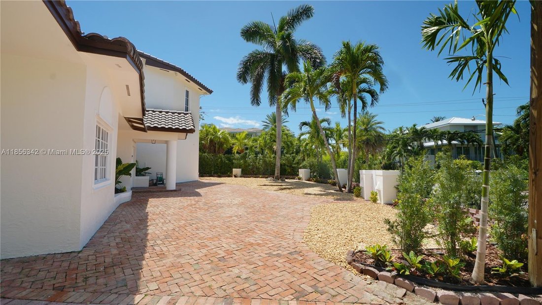 House in Key Biscayne, Florida, United States 5 - 16637021