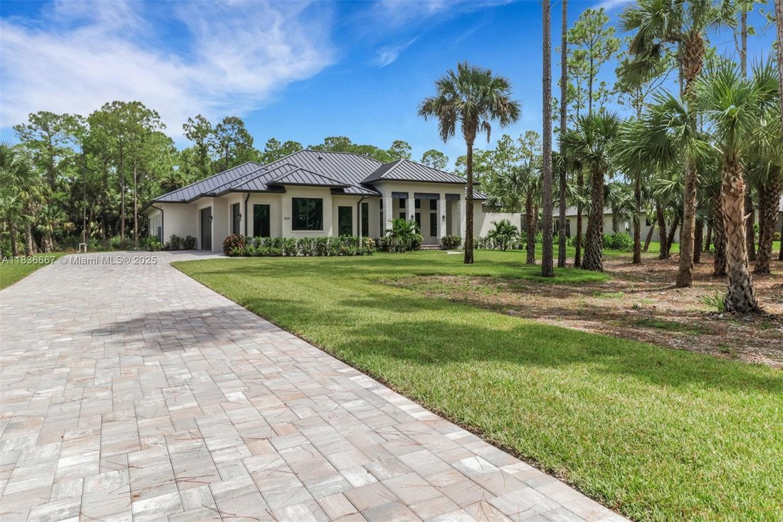 House in Naples, Florida, United States 1 - 16639360