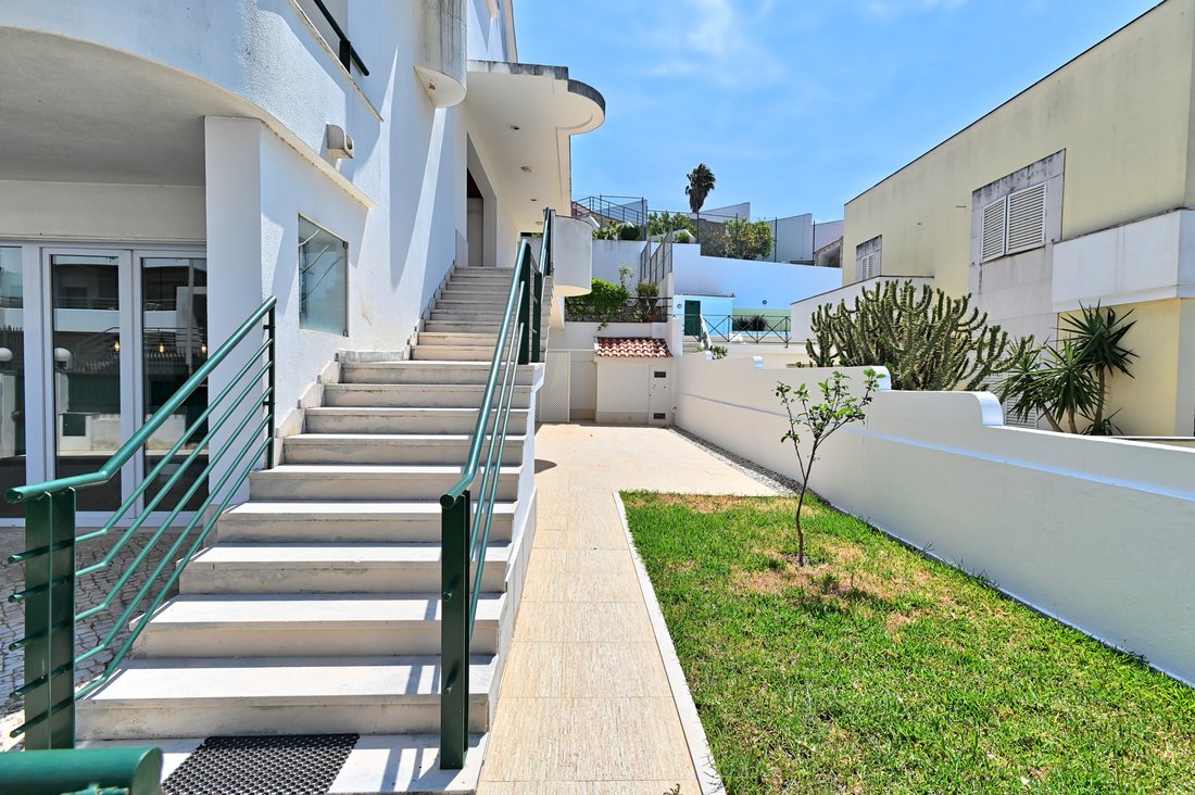 House in Carcavelos e Parede, Lisbon, Portugal 3 - 16629496