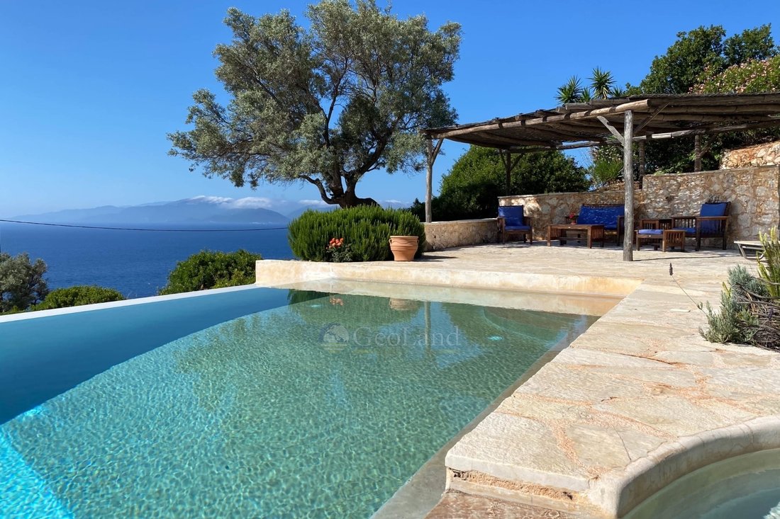Villa in Eugirou, Apollonioi, Greece 3 - 16648514