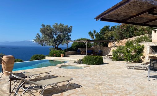 Villa à Eugirou, Apollonioi, Grèce 1