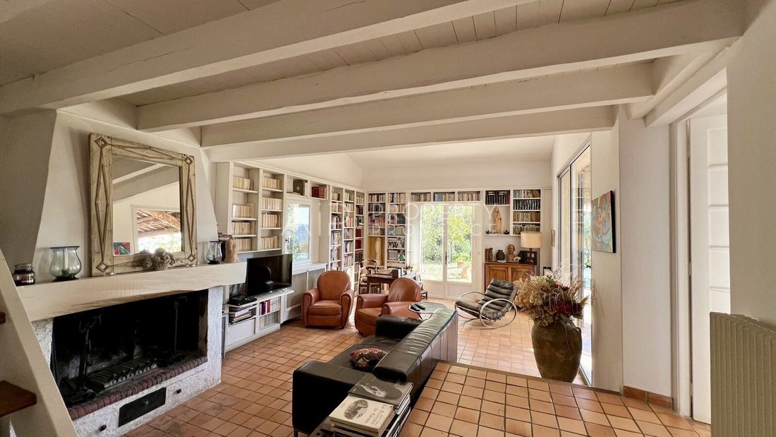 Villa in Lourmarin, Provence-Alpes-Côte d'Azur, France 3 - 16648758