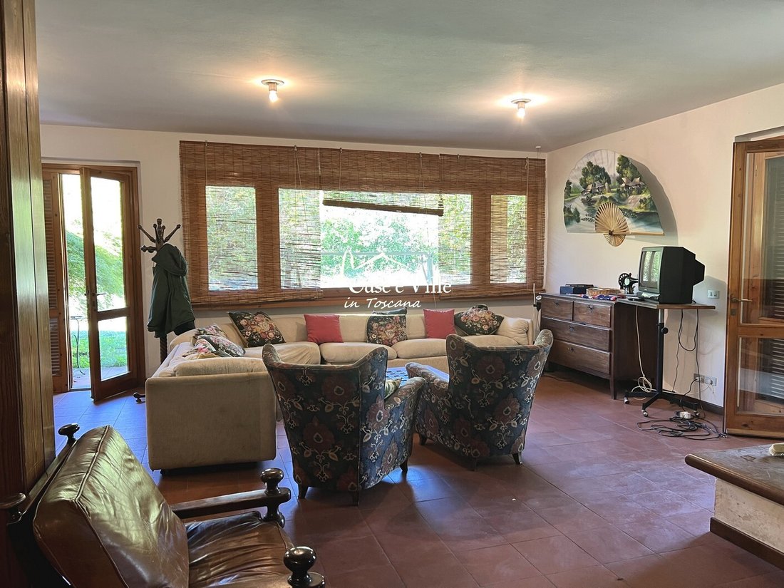 Villa in Vaiano, Tuscany, Italy 5 - 15743411