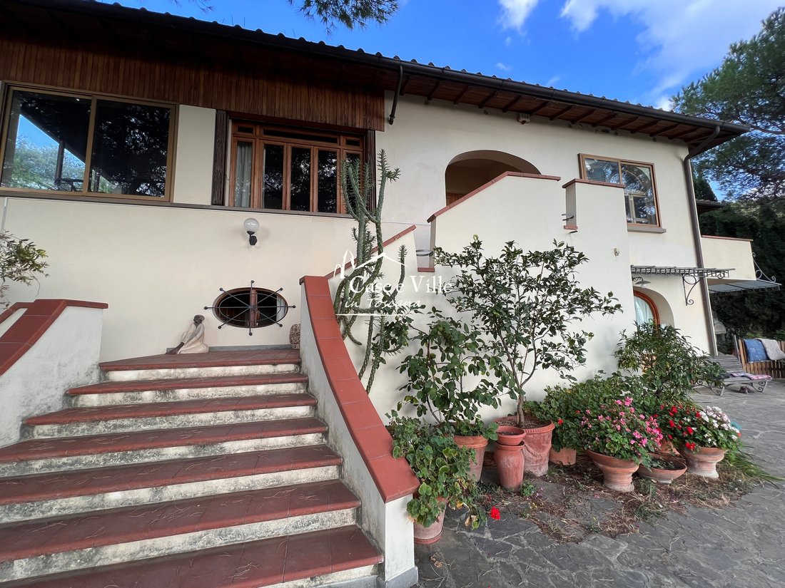 Villa in Historic Center, Prato, Tuscany 5 - 16616914