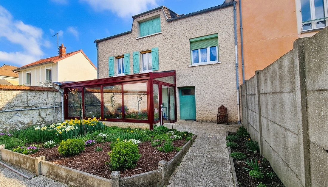House in Nezel, Ile-de-France, France 1 - 15352910