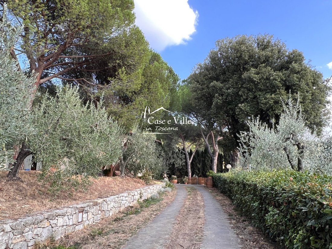 Villa in Historic Center, Prato, Tuscany 2 - 16616914