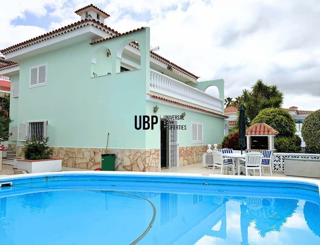 Chalet in Arona, Canary Islands, Spain 1 - 16648963