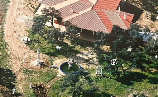 Country House in El Castillo de las Guardas, Andalusia, Spain 1