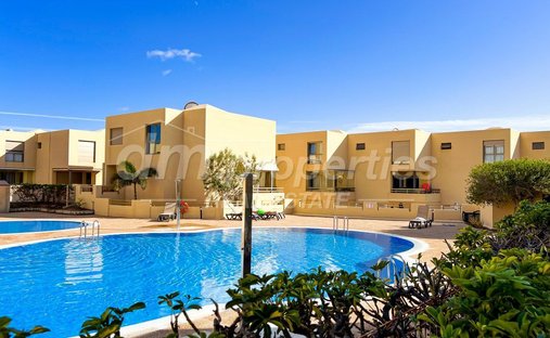 Townhouse in Granadilla de Abona, Canary Islands, Spain 1