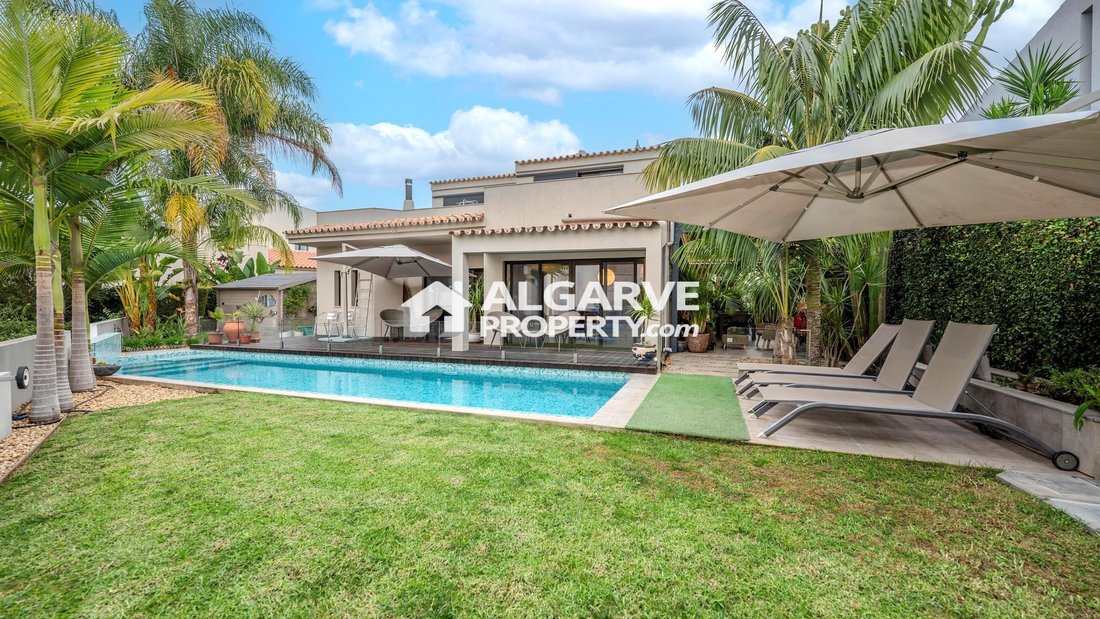 Villa in Vilamoura, Quarteira, Algarve 1 - 16648956
