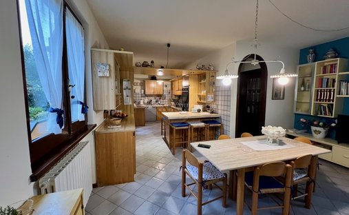 Villa à Pietrasanta, Toscane, Italie 1