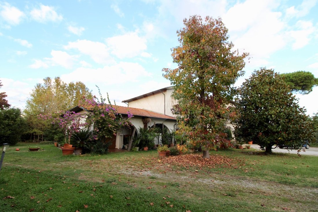 Villa in Pietrasanta, Tuscany, Italy 4 - 16650993