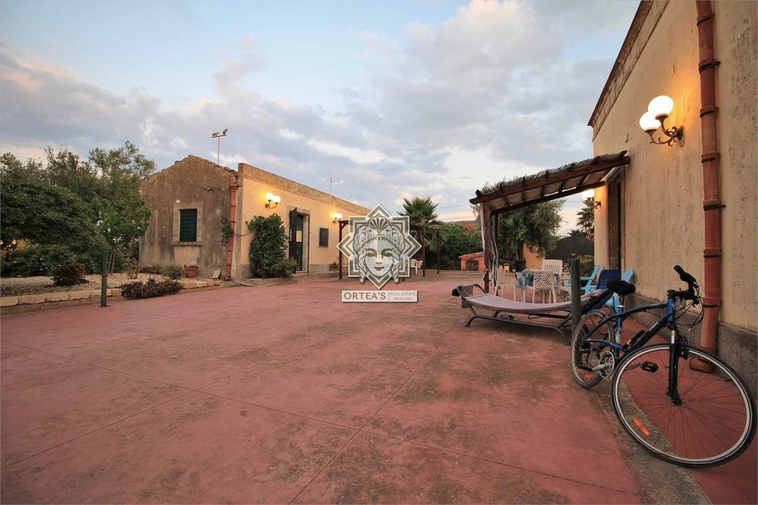 Villa in Center, Noto, Sicily 5 - 16651844