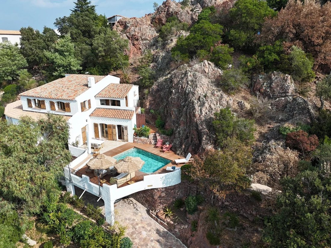 House in Exterieurs, Frejus, France 3 - 16650697