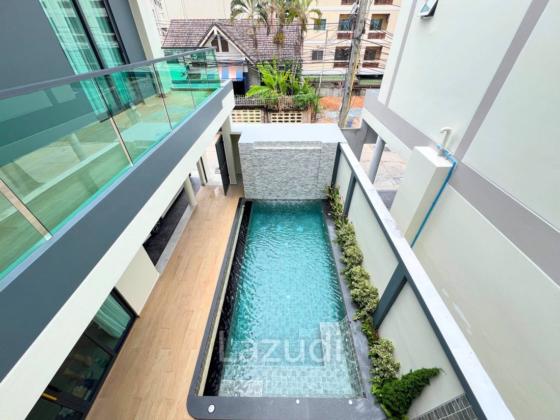 Villa in Pattaya City, Chon Buri, Thailand 1 - 16653152