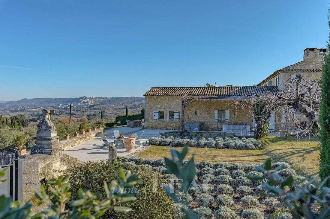 Country House in Bonnieux, Provence-Alpes-Côte d'Azur, France 4 - 16649386