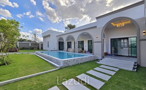 Villa in Pattaya City, Chon Buri, Thailand 1