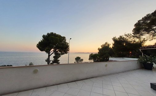 House in Le Dramont-Agay-Anthéor-Le Trayas, Saint-Raphaël, France 1