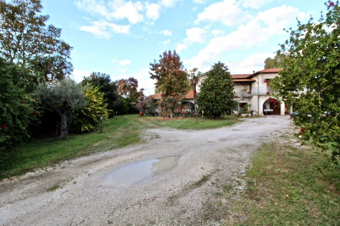 Villa in Pietrasanta, Tuscany, Italy 3 - 16650993