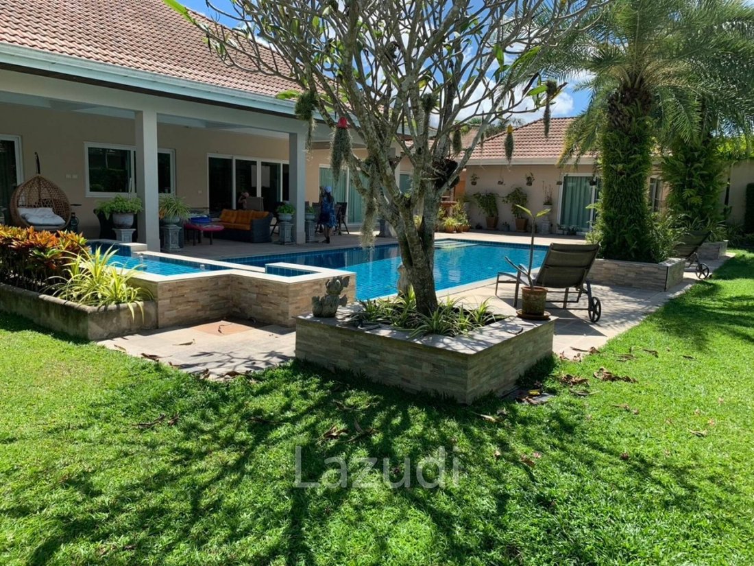 Villa in Pong, Chon Buri, Thailand 1 - 16653866
