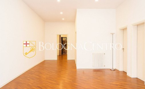 Apartment in Historic Center, Bologna, Italy 1