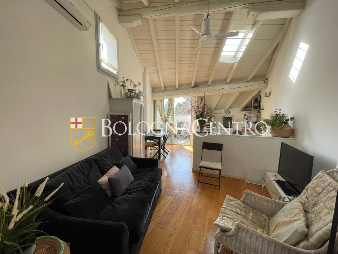 Apartment in Historic Center, Bologna, Italy 1 - 16651921