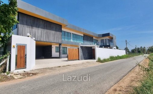 Villa a Takhian Tia, Provincia di Chonburi, Thailandia 1