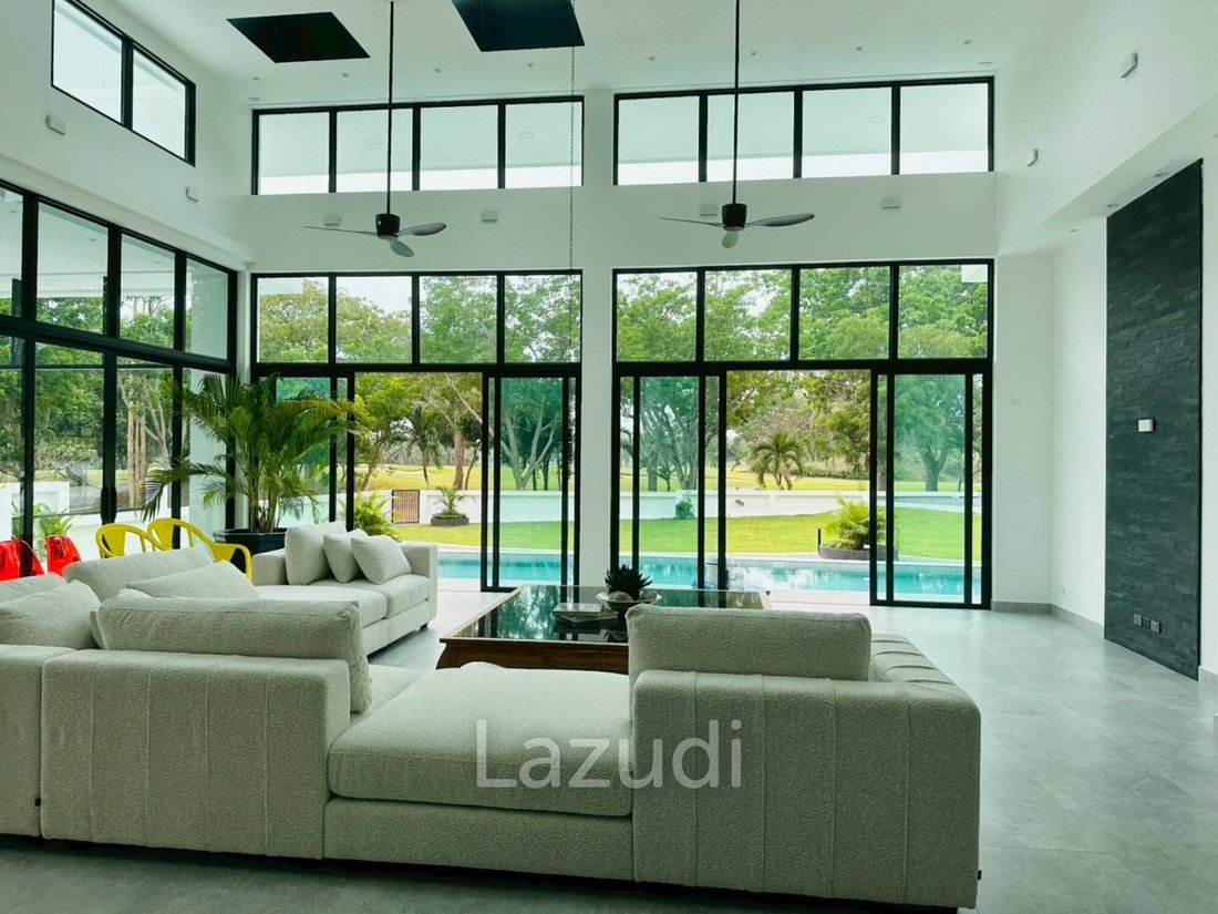 Villa in Pattaya City, Chon Buri, Thailand 4 - 16653503