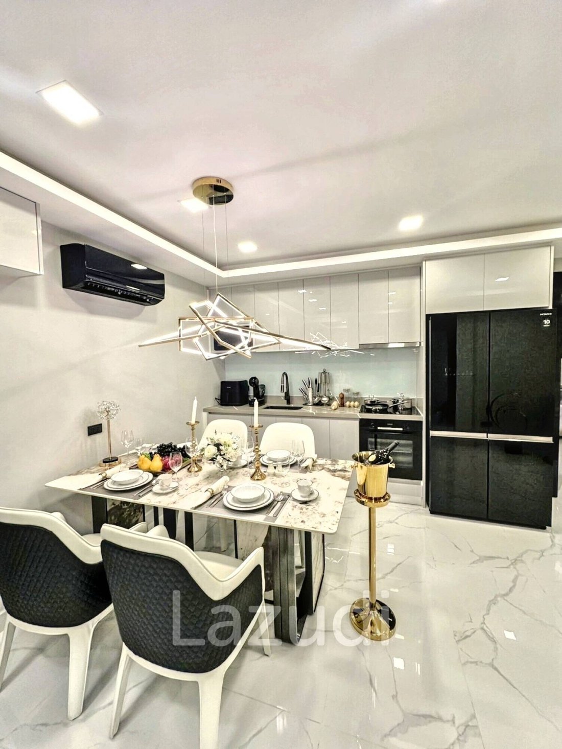 Apartment in Pattaya City, Chon Buri, Thailand 3 - 16654341