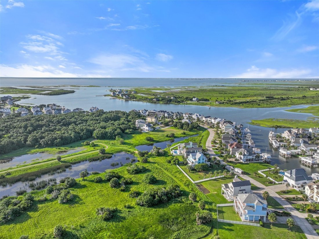 House in Galveston, Texas, United States 2 - 16652326