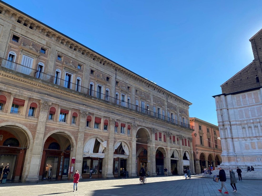 Apartment in Historic Center, Bologna, Italy 1 - 16651555
