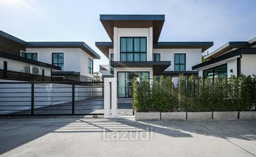 Villa in Pattaya City, Chon Buri, Thailand 1