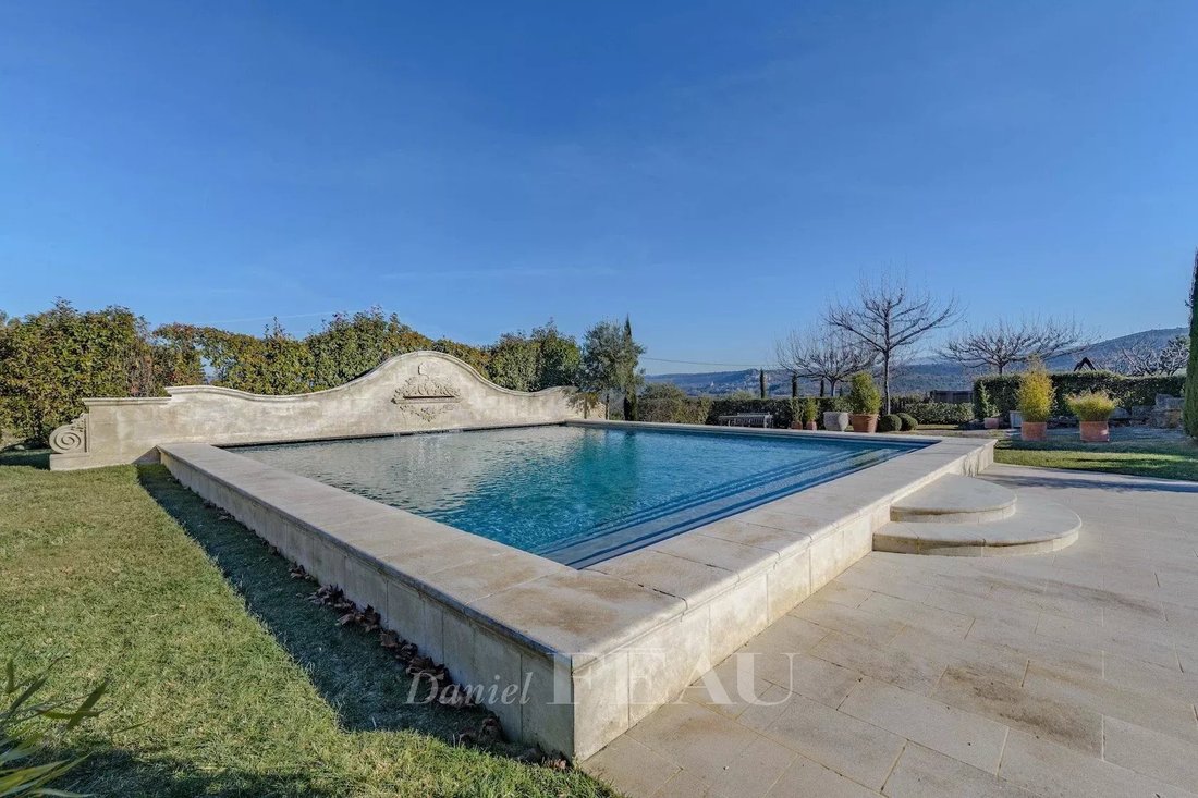 Country House in Bonnieux, Provence-Alpes-Côte d'Azur, France 3 - 16649386