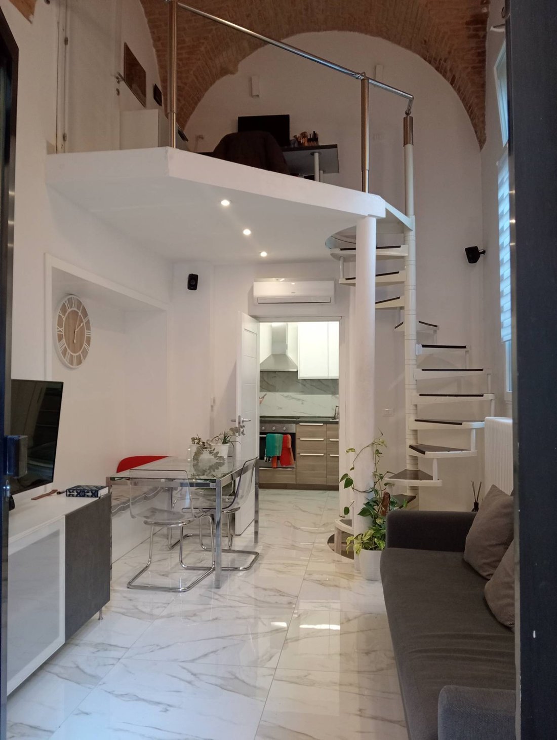 Apartment in Historic Center, Bologna, Italy 1 - 16652052