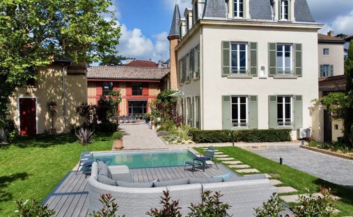 House in Charbonnieres-les-Bains, Auvergne-Rhône-Alpes, France 1