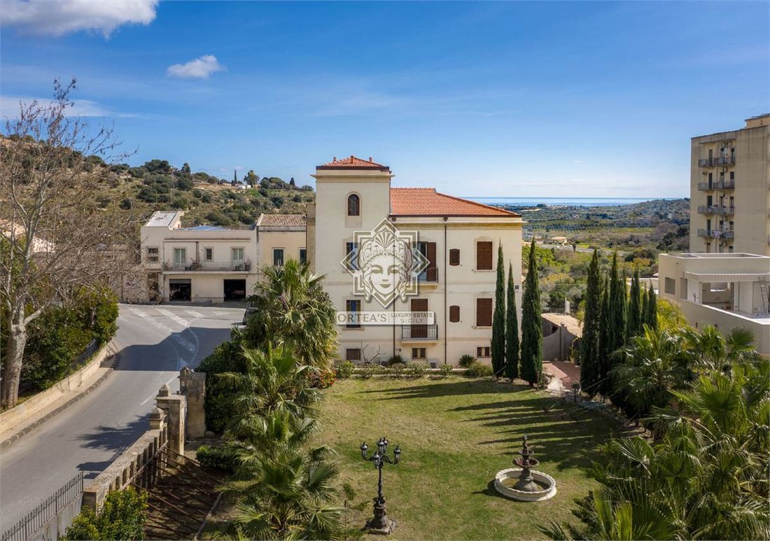 Villa in Center, Noto, Sicily 5 - 16651876