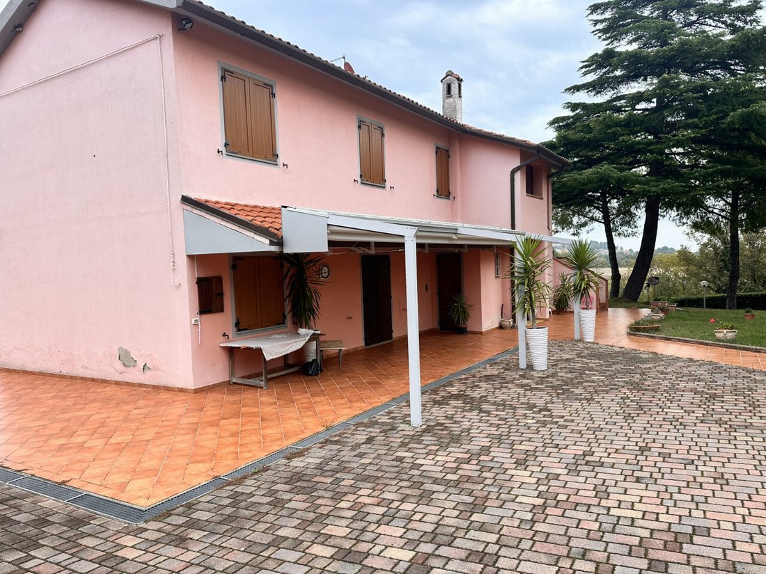 Villa in Sirolo, Marche, Italy 2 - 16653374