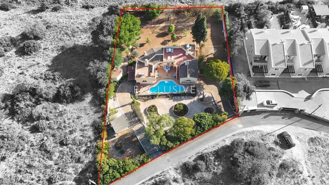 Villa in Alcantarilha, Algarve, Portugal 1 - 16651909