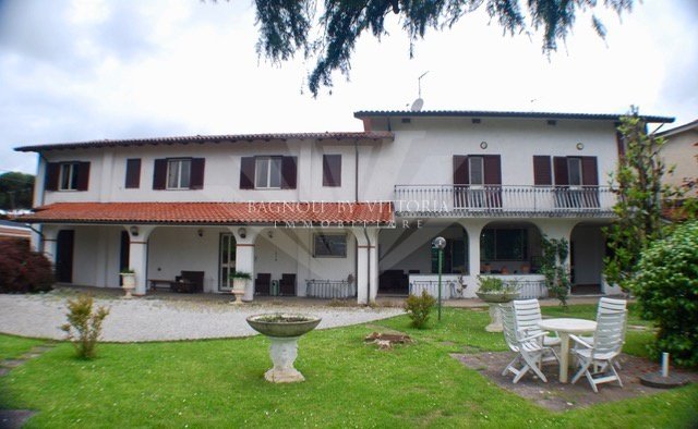 Villa in Pietrasanta, Tuscany, Italy 3 - 16651731