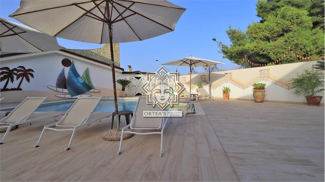 Villa in Floridia, Sicily, Italy 4 - 16650984