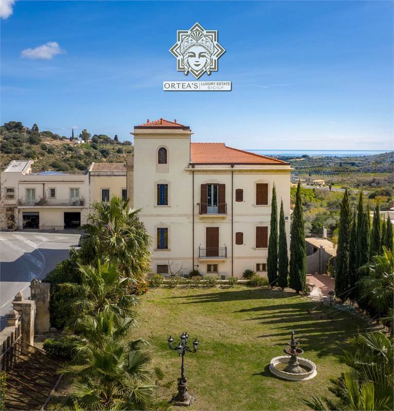 Villa in Center, Noto, Sicily 3 - 16651876