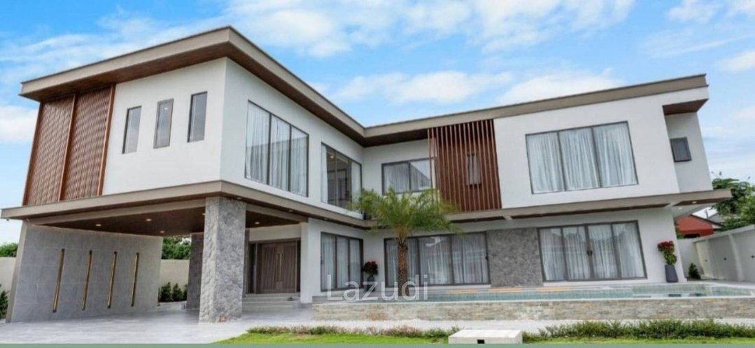 Villa in Pattaya City, Chon Buri, Thailand 1 - 16654169
