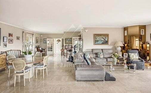 Villa in Les Indes les-Groulles, Mouans-Sartoux, France 1