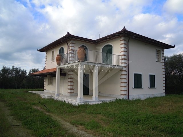 Villa in Pietrasanta, Tuscany, Italy 1 - 16651014