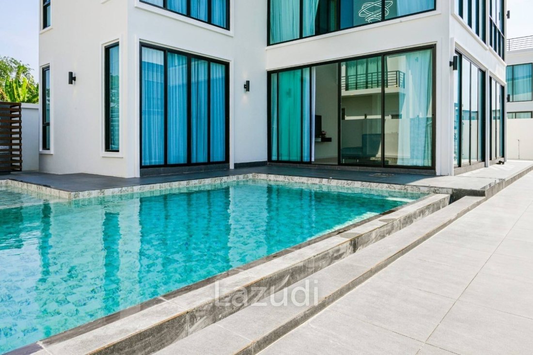 Villa in Pattaya City, Chon Buri, Thailand 1 - 16654379